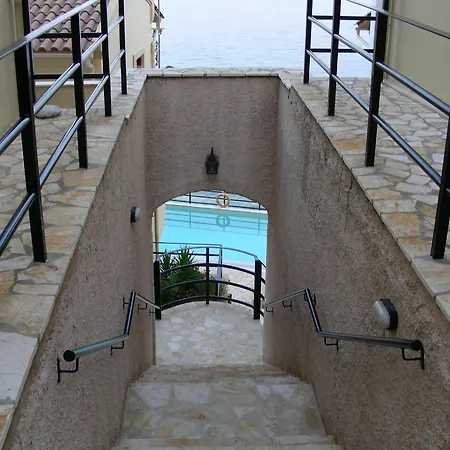 Glyfa Villa Barbáti